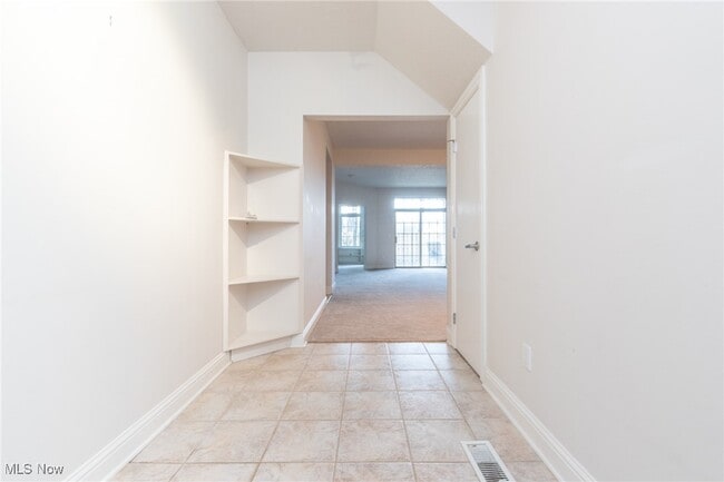 Building Photo - 3194 Richmond Rd