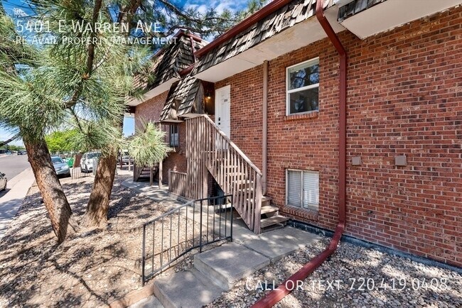 Foto del edificio - 5401 E Warren Ave