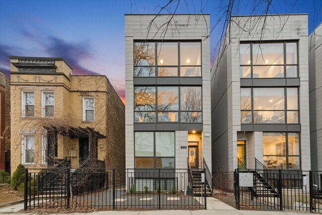 Foto del edificio - 2528 N Linden Pl