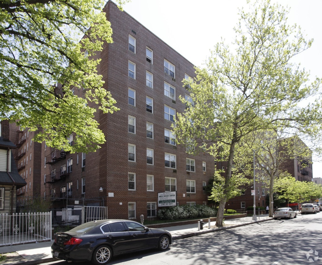 8835 164th St Apartments in Jamaica, NY