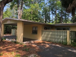 Building Photo - 4040 NW 19th Pl