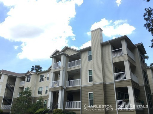 Building Photo - 700 Daniel Ellis Dr