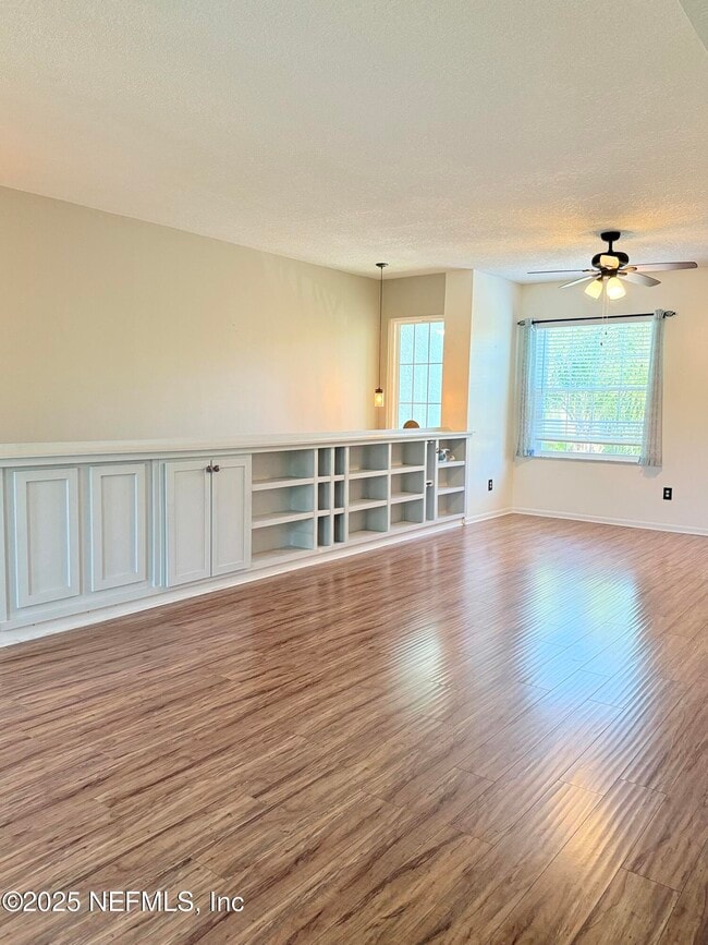 Building Photo - 4025 Grande Vista Blvd