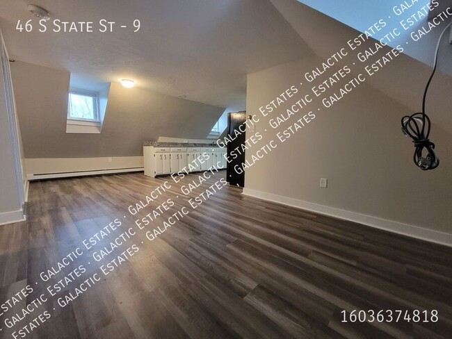 Building Photo - Gigantic 4 bedroom 1 bath apartment Concor...