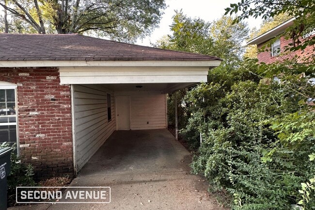 Building Photo - 4477 Yale Rd