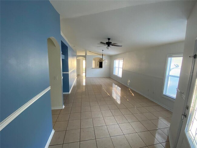 Building Photo - 8530 Quarter Horse Dr