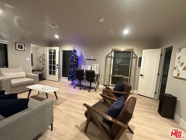 Foto del edificio - 641 N Vista St