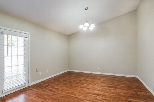 Foto del edificio - 2854 Canary Ln