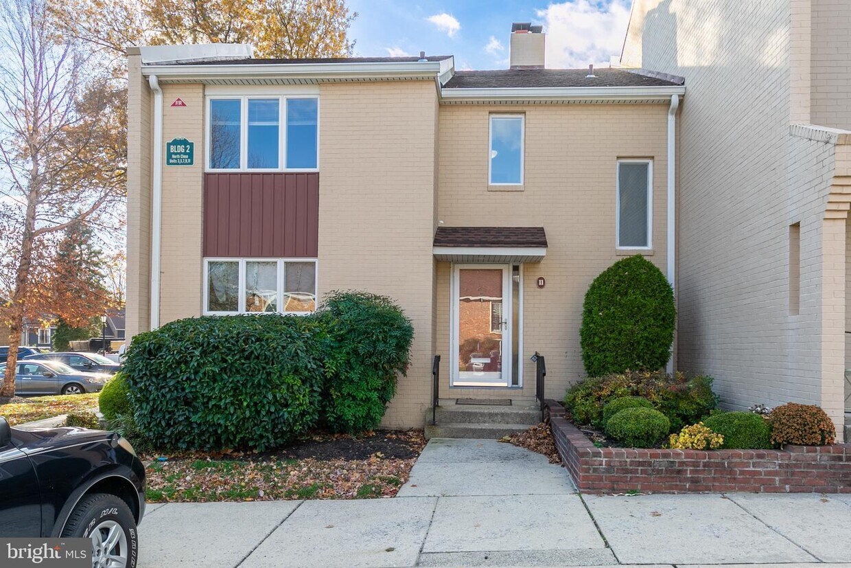 11 N Close, Moorestown, NJ 08057 Townhome Rentals in Moorestown NJ