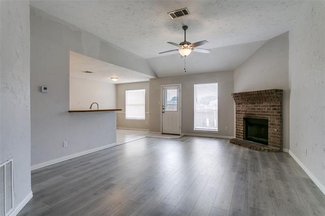 Building Photo - 962 Meadow Cir S