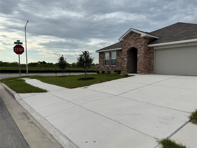 Building Photo - 20200 Merkley Rd