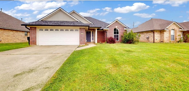 Building Photo - 4923 General Polk Dr