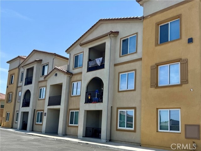Building Photo - 8153 Banana Ave