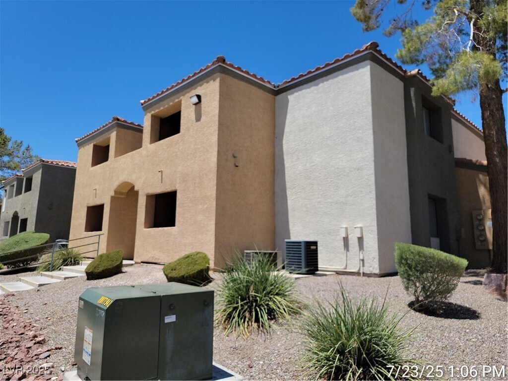Foto principal - 3151 N Soaring Gulls Dr