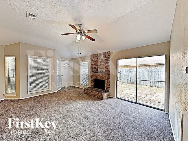 Building Photo - 23059 Banquo Dr