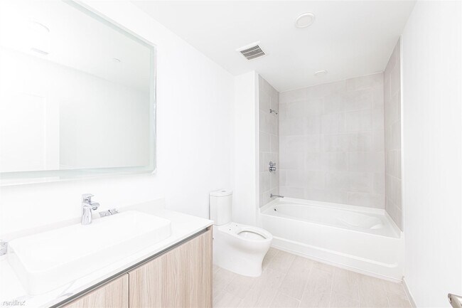 Foto del edificio - 2 br, 2 bath Condo - 902 S Crowley Rd  / 2...