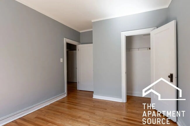 Photo - 1371 W Estes Ave (Chicago, IL) Apartment