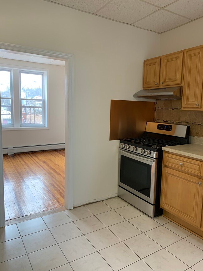 Kitchen and Living Room - 1453 48TH St