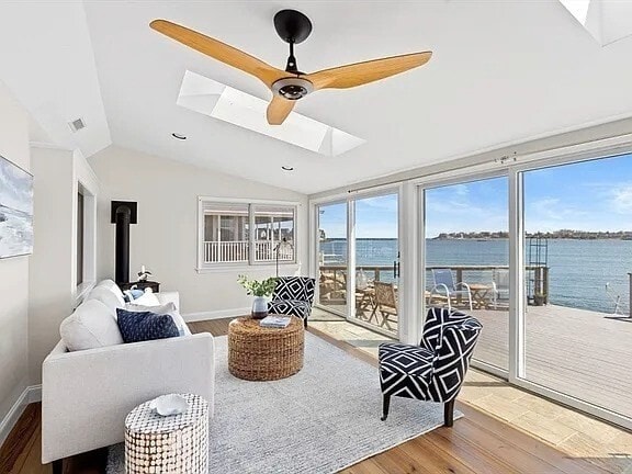 Foto del edificio - 30 Lighthouse Rd