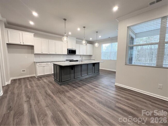 Foto del edificio - 16628 Summers Walk Blvd