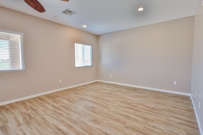 Foto del edificio - 3 Bedroom 3 Bath