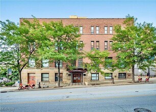 Building Photo - 1133 W 9th St