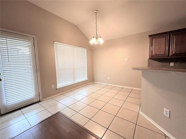 Foto del edificio - 2701 Emerald Ln