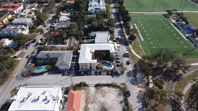 Foto del edificio - 744 NE 14th Ave