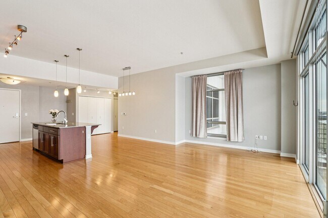 Foto del edificio - 106 W Seeboth St