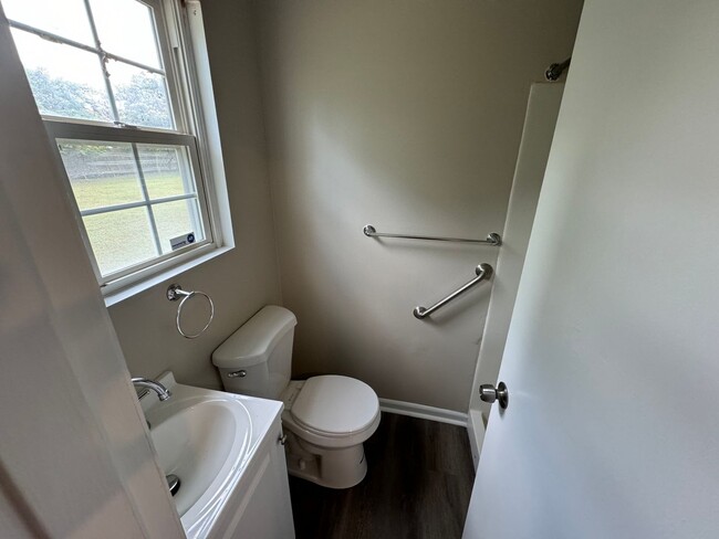 Building Photo - 7620 Bellehaven Drive (Unit 4)