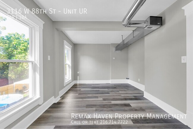 Building Photo - 3116 W 88th St