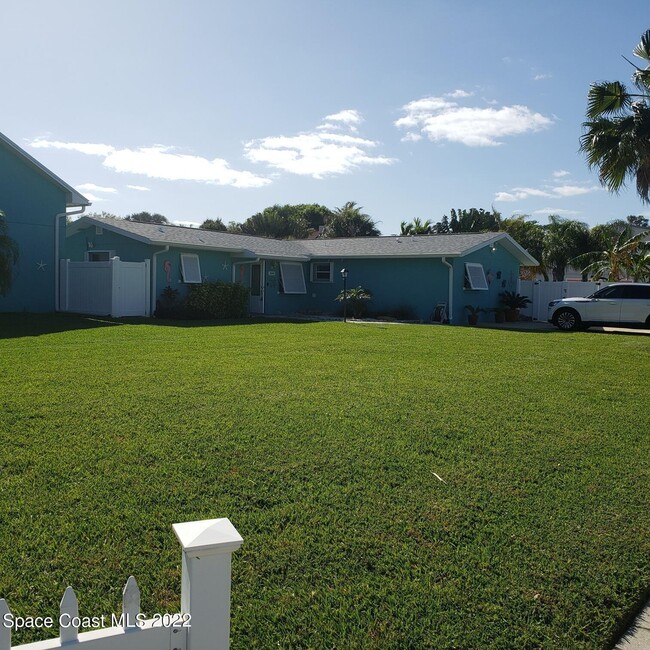 Building Photo - 1040 N Banana River Dr