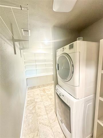 Foto del edificio - 1018 Shorecrest Dr