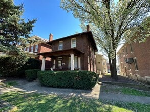 Building Photo - 113 E Lane Ave