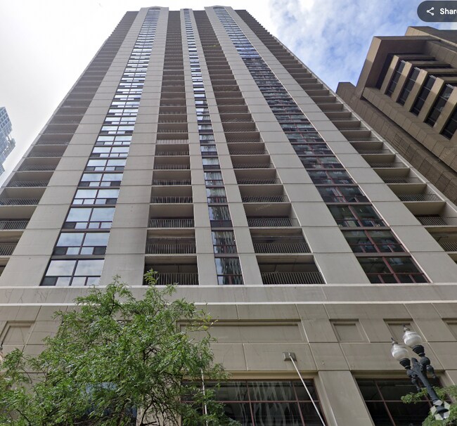 Building Photo - 200 N Dearborn St