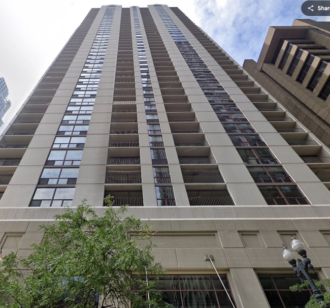 Building Photo - 200 N Dearborn St