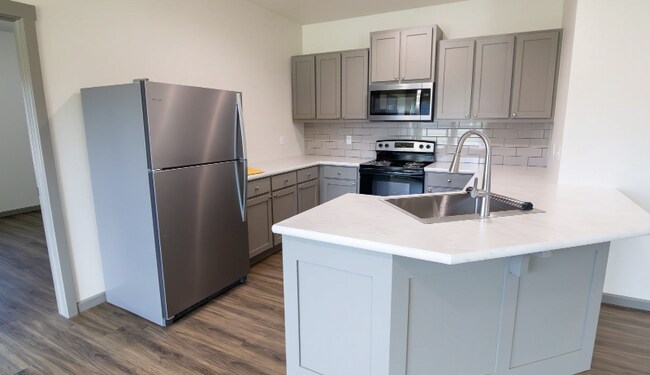 Foto del edificio - 2-4 Emerald Ct