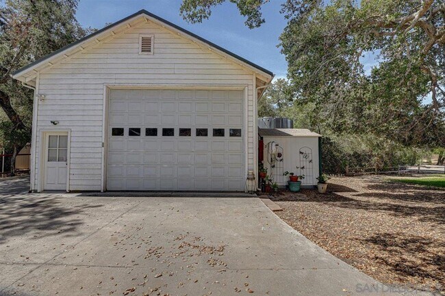 Building Photo - 22242 Little Klondike Rd