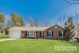 Building Photo - 839 Lundy Ln