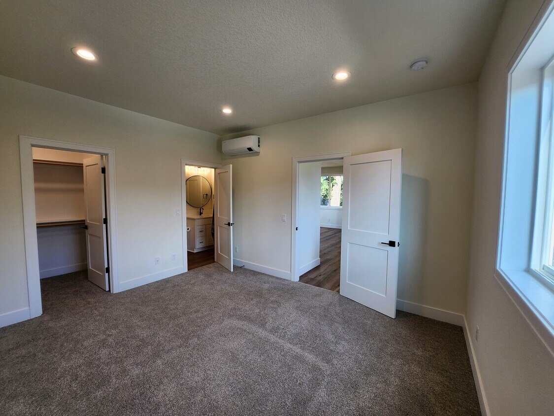 14155 SE Linden Ln, Milwaukie, OR 97267 - Townhome Rentals in Milwaukie OR  | Apartments.com, image size:1125x844