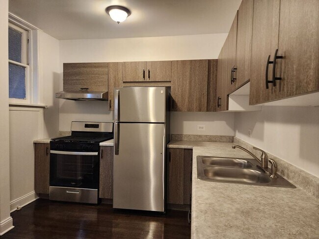 Foto del edificio - 2104 W Birchwood Ave