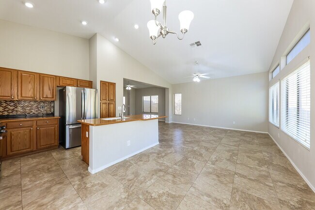 Foto del edificio - 3556 W Warren Ln