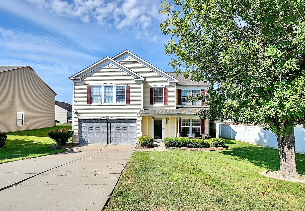 209 Farm Springs Dr, Mount Holly, NC 28120 House Rental in Mount