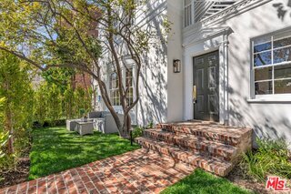 Foto del edificio - 135 S Linden Dr