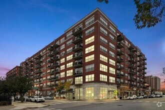 Building Photo - 6 S Laflin St