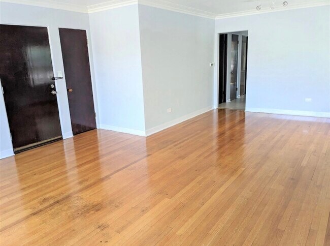 Foto del edificio - 5544 N Campbell Ave