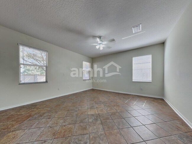 Building Photo - 5940 Candytuft Pl