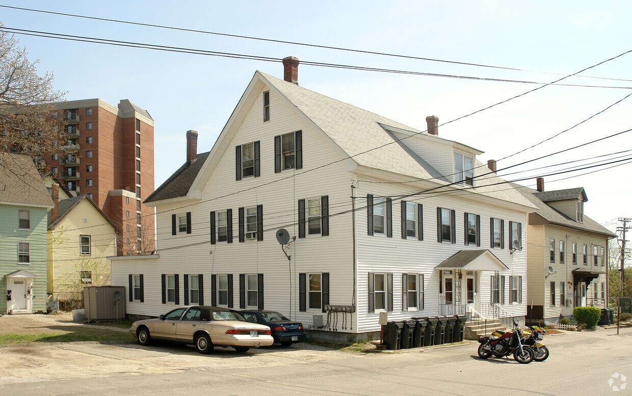 Building Photo - 19 Parker St