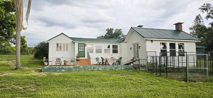 Building Photo - 240 Masterpiece Rd