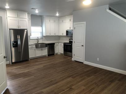 Building Photo - 986/988 6th Ave-